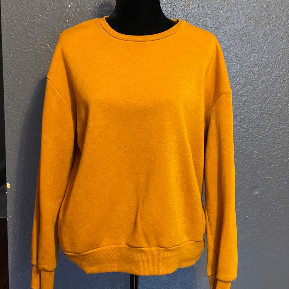 Mustard yellow oversized sweatshirt